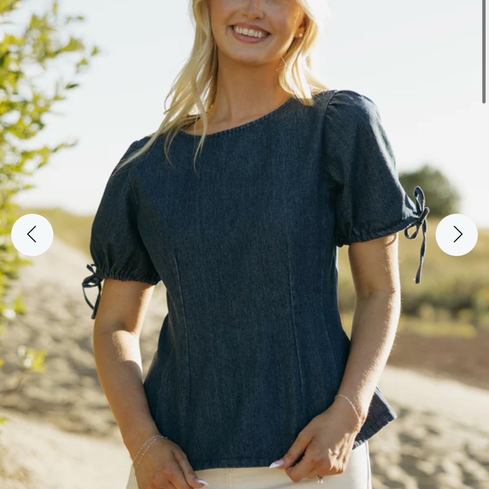 Woman’s, Elegant Puff Sleeve Denim Blouse. NWT, never worn.